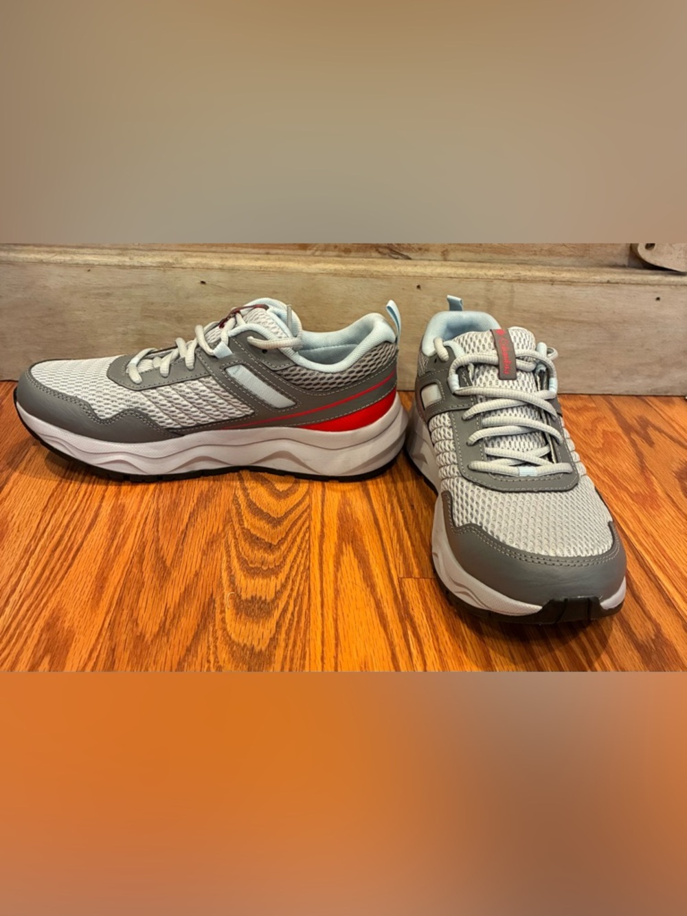 Columbia Women’s Waterproof Trail Sneakers Gray Red Mesh Hiking Shoes Size 8.5 - Picture 4 of 11